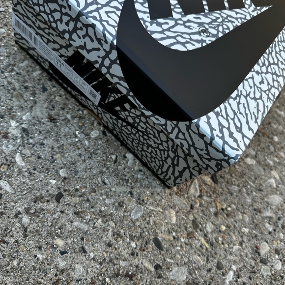 Air Jordan 1 Retro OG High Cement Elephant Print DZ5485-052 Men's - Picture 16 of 16